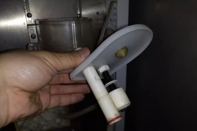 麻豆一级内射视频水箱